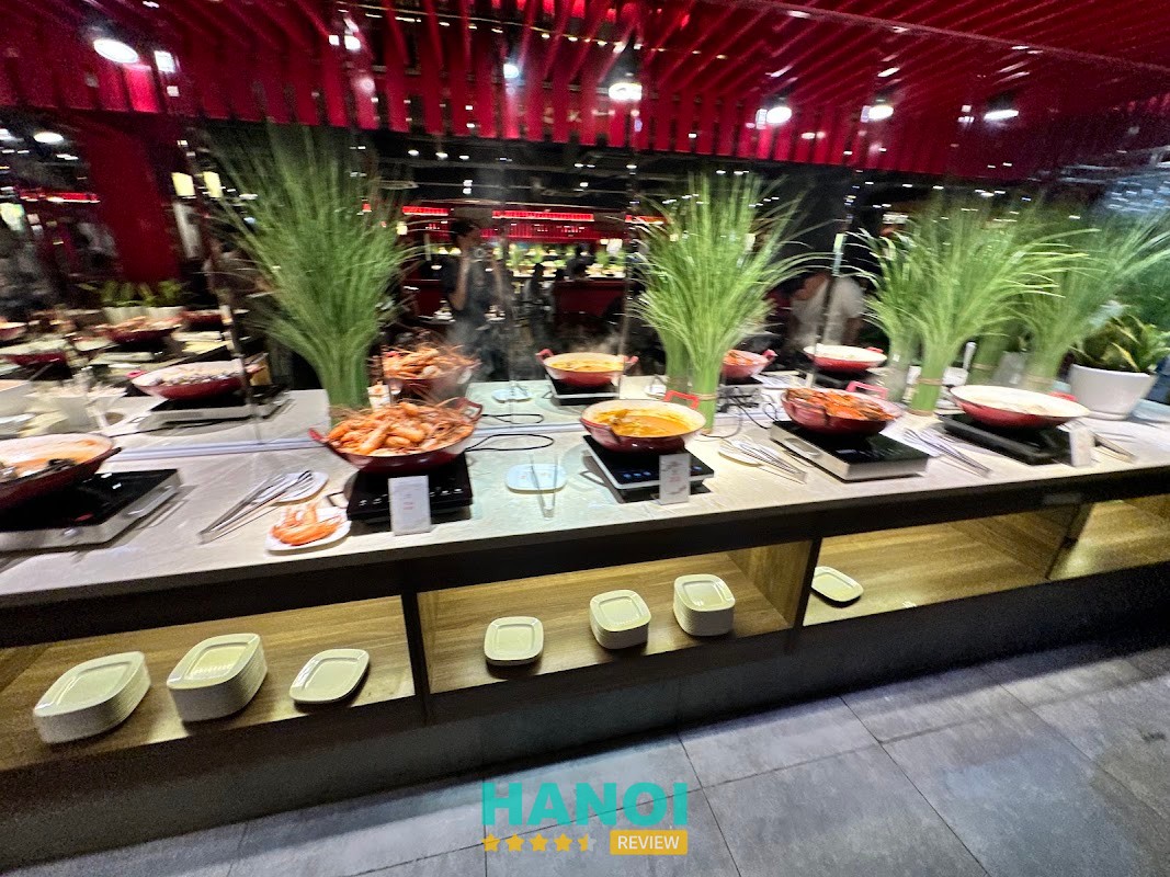 Quầy món tại Cửu Vân Long Thái Hà