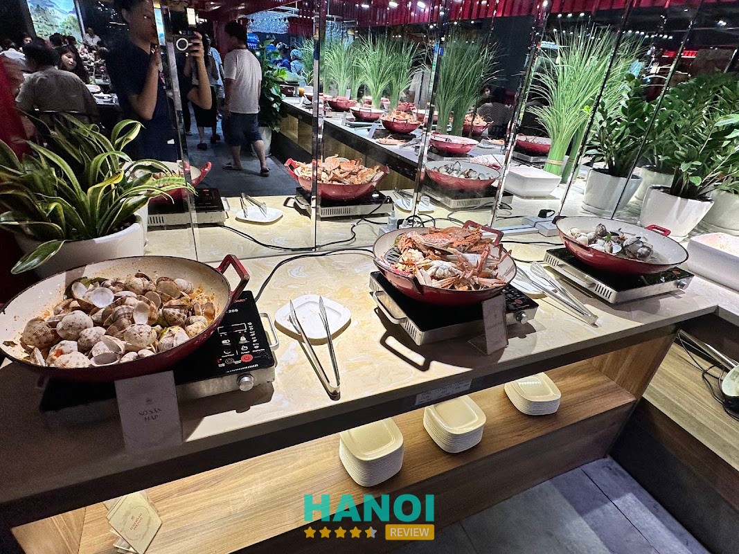 Món buffet hải sản tại Cửu Vân Long