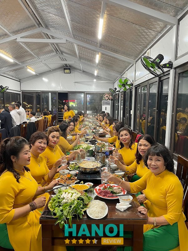 Nhà Hàng Hương Biển Đông Anh
