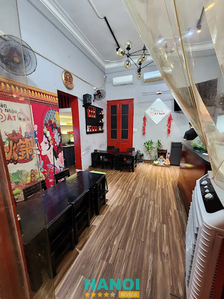 Quán nhậu Bất Ổn: 2 Ngõ Yên Thành, Cửa Bắc, Ba Đình