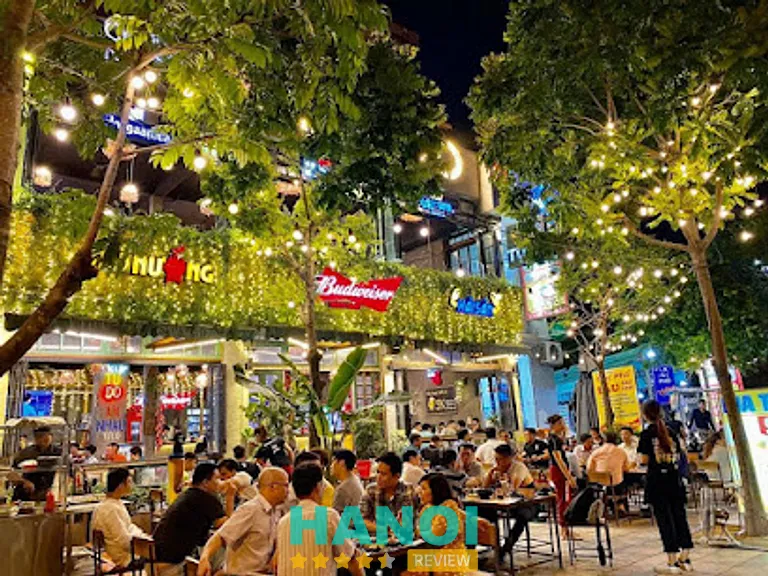 Quán nhậu Tự Do: 10 Nguyễn Văn Huyên, P. Nghĩa Đô